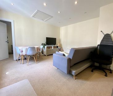 1 Bedroom Apartment To Let - Photo 4