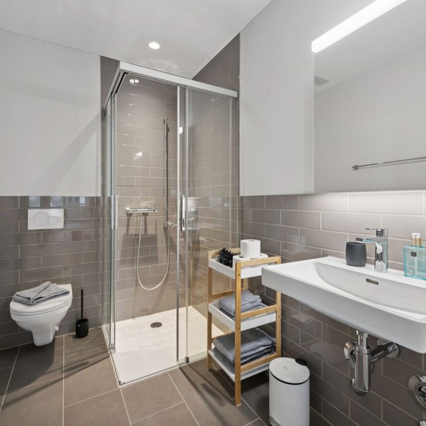 Des appartements meublés au charme madrilène dans le plus grand centre commercial de Suisse - Photo 1