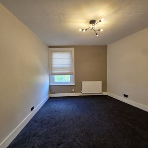 2 Bed Flat, Brooke Road, N16 - Photo 2
