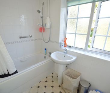 3 bedroom Detached - Fearnley Road, Welwyn Garden City - Photo 6