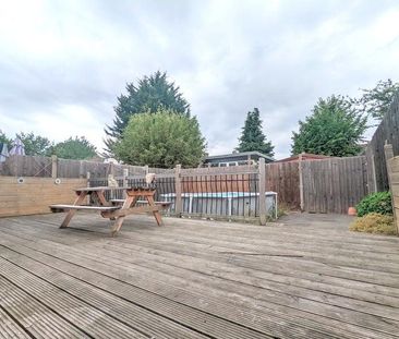 3 bedroom semi-detached house to rent - Photo 2