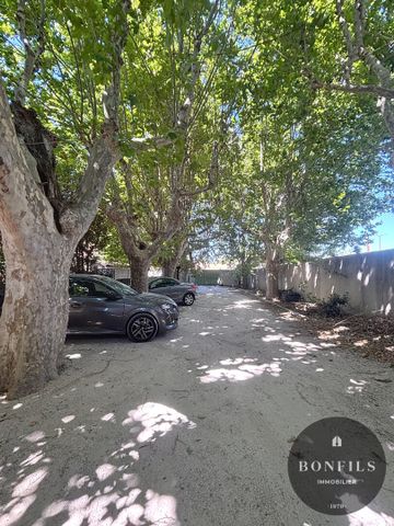 A LOUER AVIGNON (84000) PREMIERE CEINTURE EXTRA MUROS : T2 climatisé avec place de parking, - Photo 5