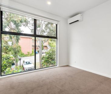 Unit 3/15 Kireep Road, Balwyn. - Photo 3