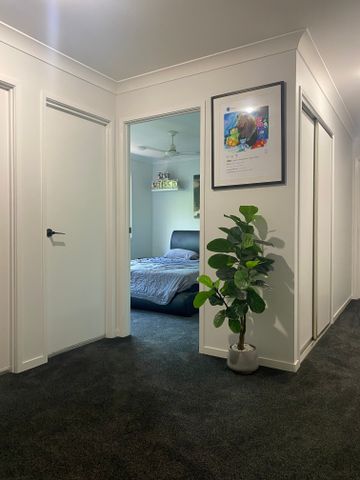 Upper Coomera - Photo 3