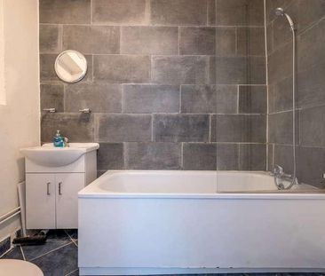 Hillcrest Road, Westborough, GU2 - Photo 6