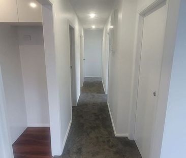 Low Maintenance Living! Sunny, Spacious & Central - Photo 1