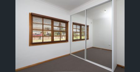 Lovely 4 Bedroom family home in prime location - Photo 4