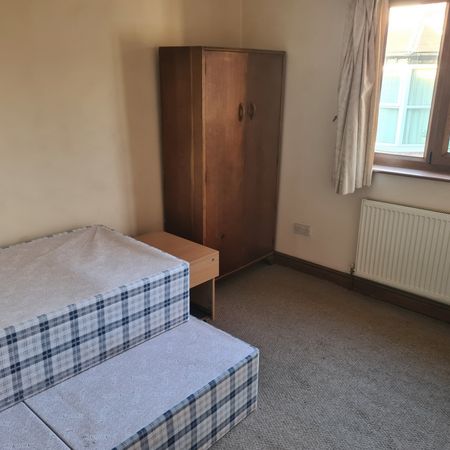 1 Bedroom House Share To Rent in Thorneywood - Photo 3