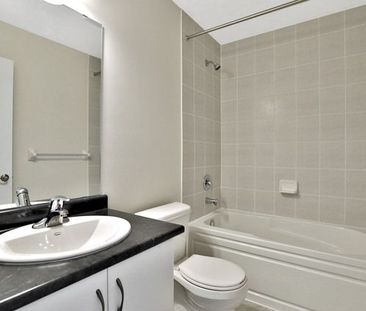 For Lease - 2280 Baronwood Drive Unit# 86, Oakville, Ontario - Photo 5