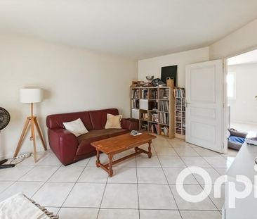 À LOUER – MAISON 3 CHAMBRES AVEC JARDIN ET GARAGE À CHANTONNAY - Photo 2