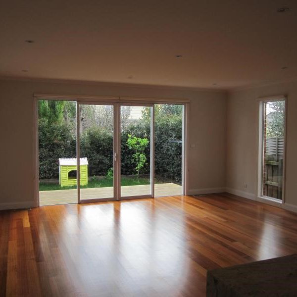 53 Frederick St, Caulfield South VIC 3162 - House For Rent | Domain - Photo 1