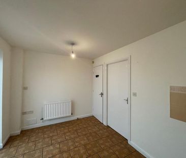 3 bedroom property to rent - Photo 3
