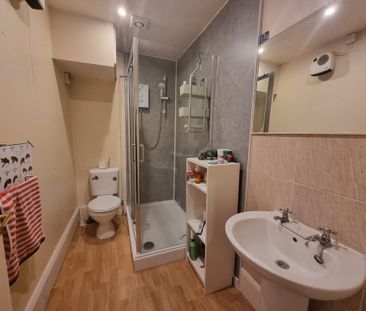 2 Bed Student Accommodation - Photo 5
