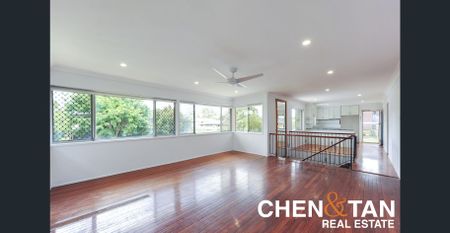 Spacious Family Home with Pool, Multiple Living Areas & Exceptional Parking - Photo 5