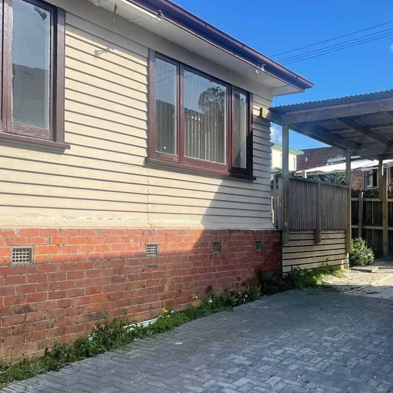 Beautifully Renovated 3-Bedroom Home - Photo 1