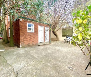 Fabulous Studio in Newtown - Photo 3