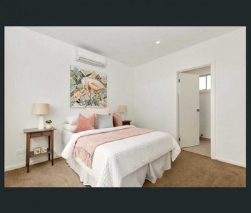 Modern Comfort & Convenience in Prime Fawkner Location - Photo 2