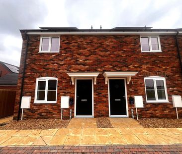 2 bedroom terraced house to rent - Photo 4