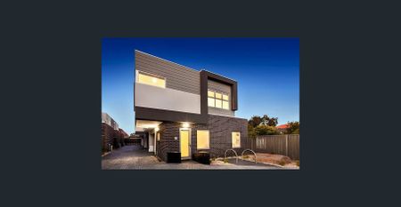 Enticing urban home! - Photo 3