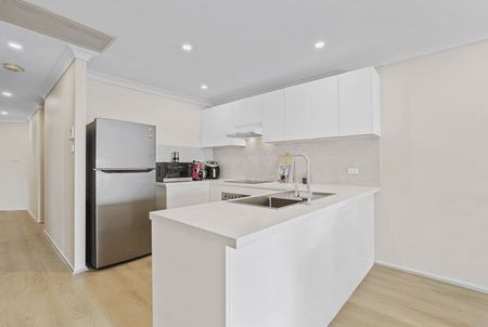 Beautifully Presented Single-Level Family Home in a Prime School Catchment - Photo 4