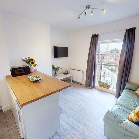 2 bedroom flat to rent - Photo 1