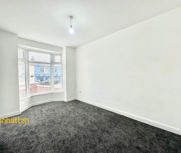 4 bedroom end of terrace house to rent - Photo 5