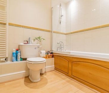 2 bedroom Flat To Let Total Size: 610 SQ FT - Photo 1