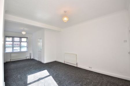 64 Drayton Road, Kings Heath,, Birmingham - Photo 2