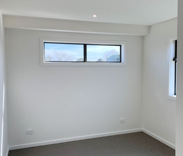 Perfect Position!! - Photo 3