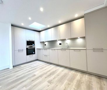 2 bedroom penthouse to rent - Photo 6