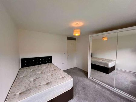 Montague Crescent, Northampton, NN5 - Photo 5