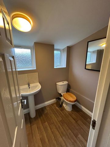 1 bedroom detached house to rent - Photo 5