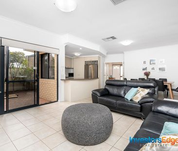 Stunning 3-Bedroom Residence in Karrinyup - Modern Design, Convenient Living! - Photo 2
