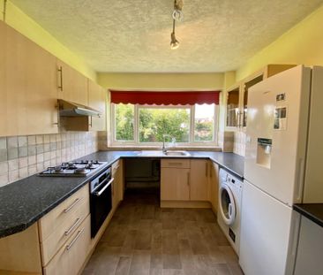 Meadow Court, Anchor Meadow, Farnborough, GU14 - Photo 5