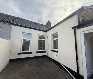 2 bedroom terraced house to rent - Photo 1