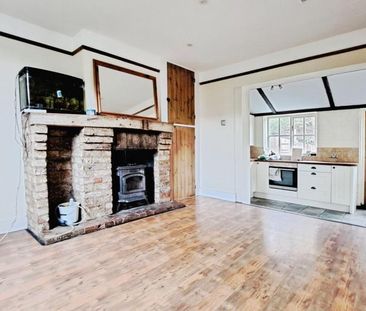 2 bedroom semi-detached house to rent - Photo 2