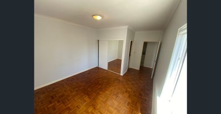 Contemporary West Perth Retreat - Photo 3