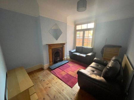 4 bedroom terraced house to rent - Photo 3