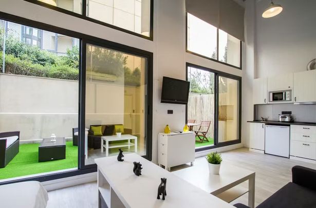 Calle Miguel Yuste, Madrid, Community of Madrid 28037 - Foto 1