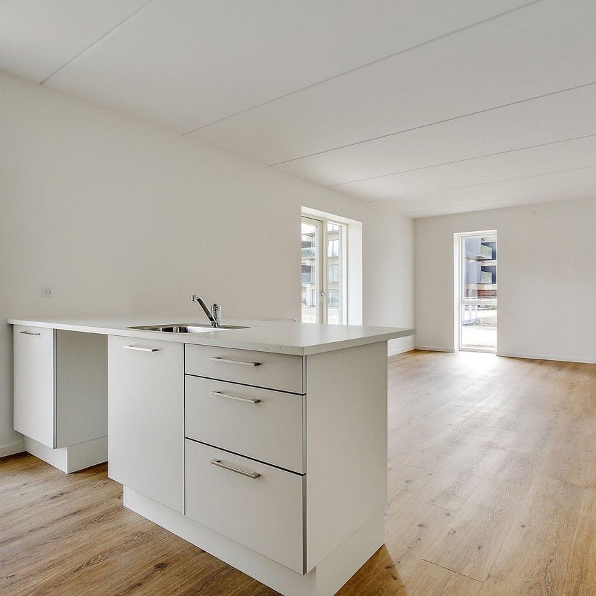 <b>LYS OG MODERNE LEJLIGHED PÅ ETERNITTEN</b> - Photo 1