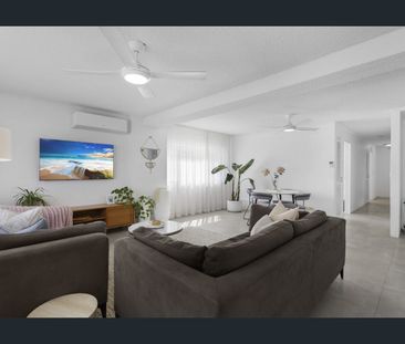 FULLY FURNISHED GEM IN HEART OF MIAMI - Photo 3