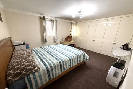 2 Bedroom Apartment To Let - Photo 3