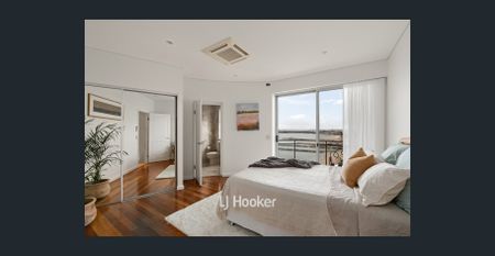 Furnished Penthouse - Photo 5