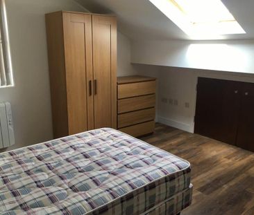 2 Bed Student Accommodation - Photo 2
