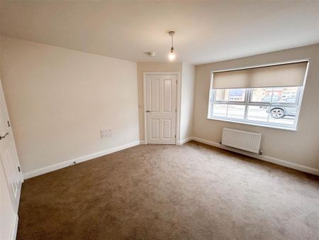3 bedroom end of terrace house to rent - Photo 2