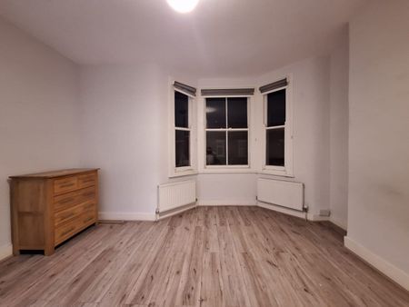 4 Bed Terraced House, Rosebery Avenue, N17 - Photo 3