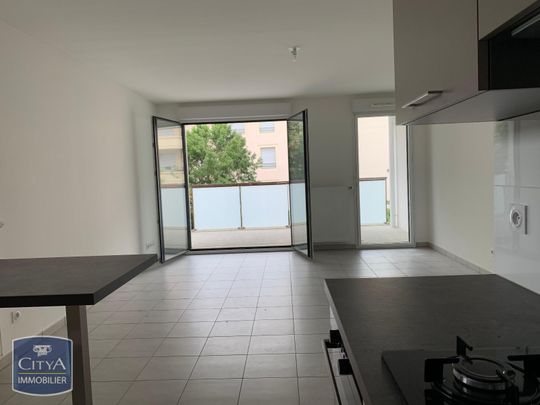 Location Appartement 4 pièces 80m² VILLEFRANCHE SUR SAONE 69400 - Photo 1
