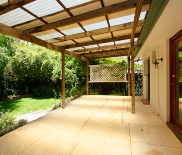 Charming Guildford Home - Photo 5