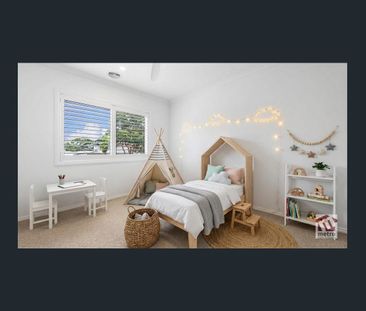 LUXURY FAMILY LIVING! - Photo 4