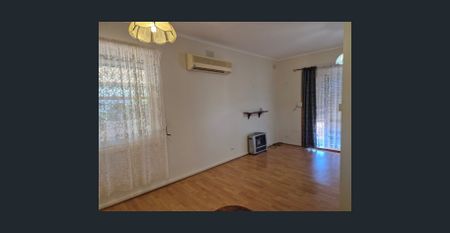 Garden Lovers Family Home! - Photo 2